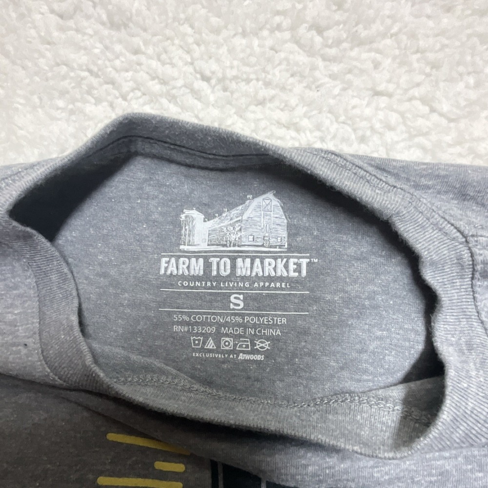 Farm To Market Gray Jersey Graphic Men's Crew Neck Short Sleeve T-Shirt Size S - Picture 2 of 7